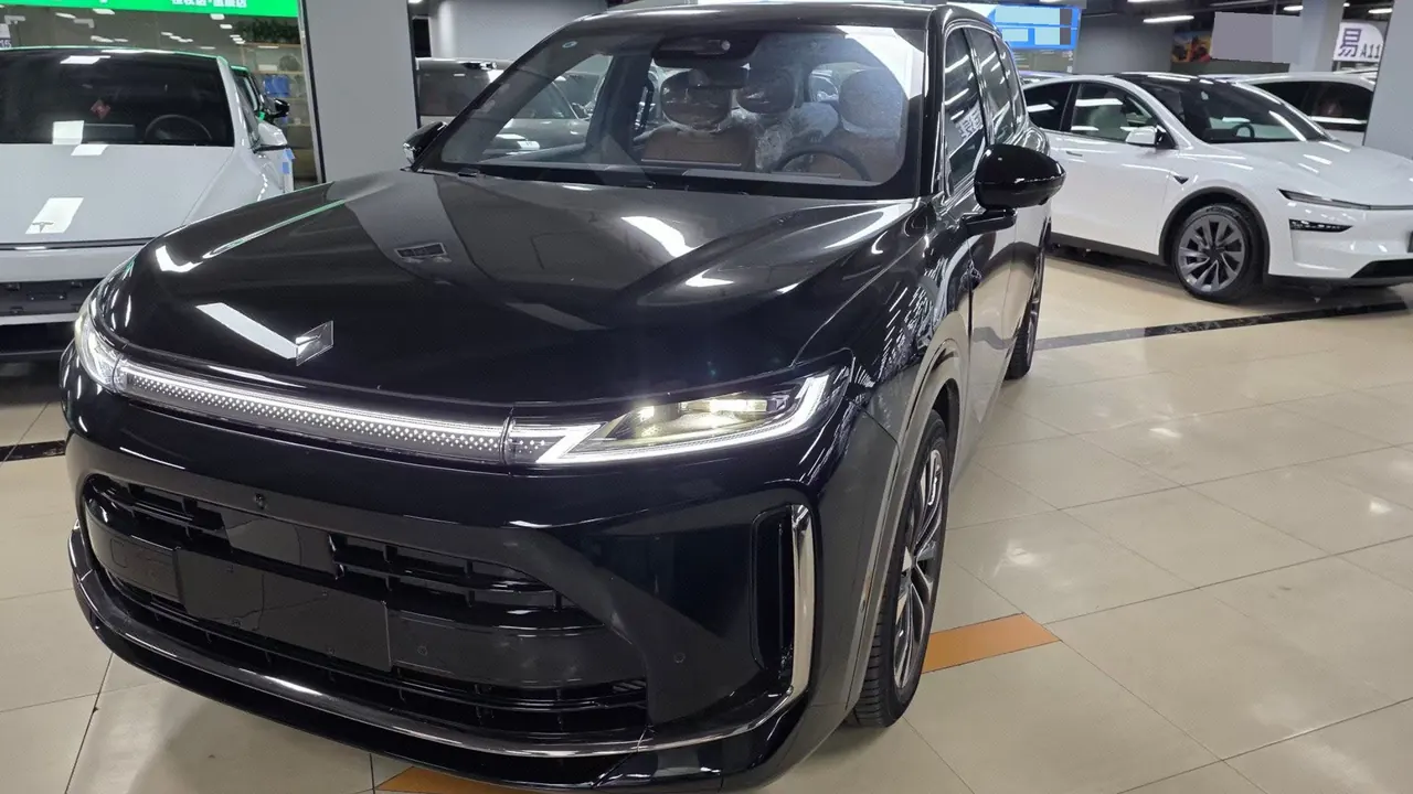 Huajing 2026 Huajing S 1.5T 235km 4-wheel drive dry Kun enjoy Hongmeng automatic gear - View 1