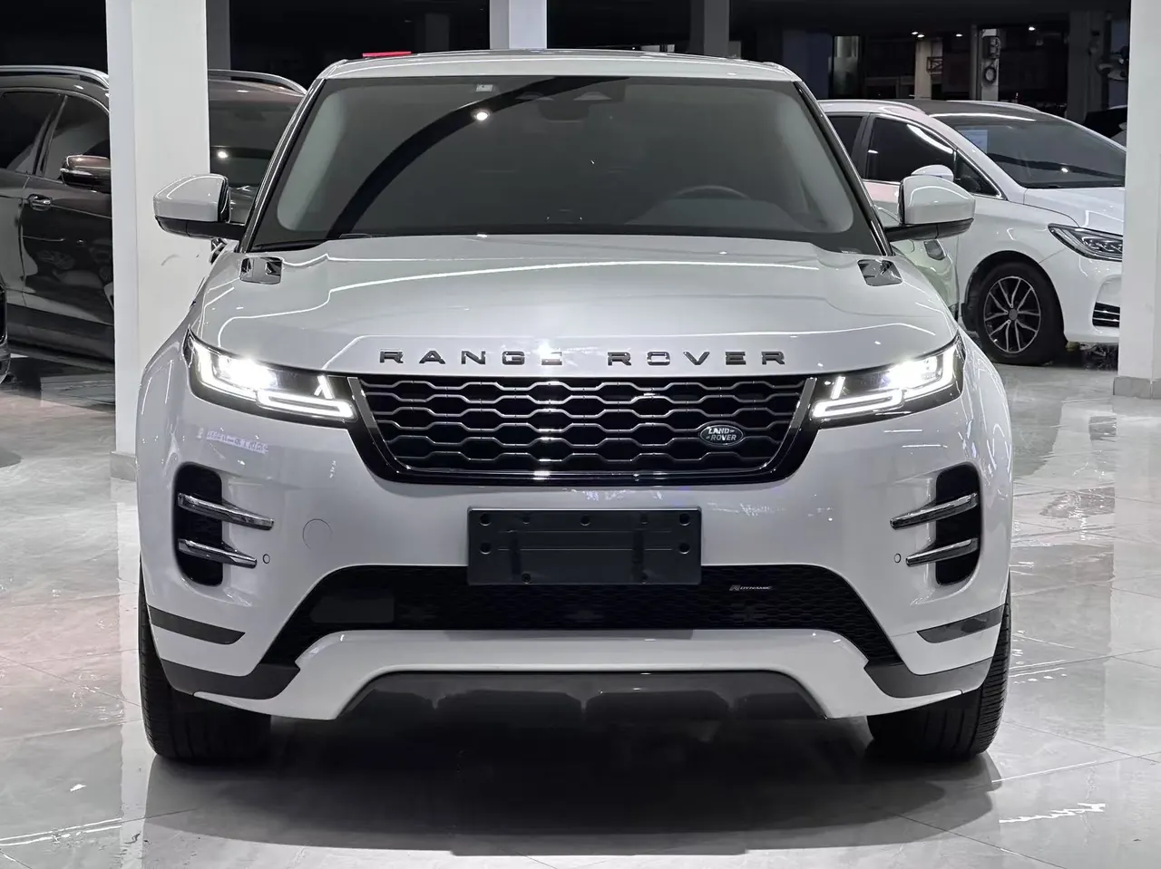 Land Rover Range Rover Aurora New Energy 2022 Range Rover Aurora L PHEV 1.5T P300e Performance Edition Automatic Gear 2