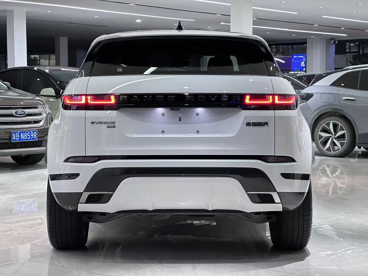 Land Rover Range Rover Aurora New Energy 2022 Range Rover Aurora L PHEV 1.5T P300e Performance Edition Automatic Gear 8