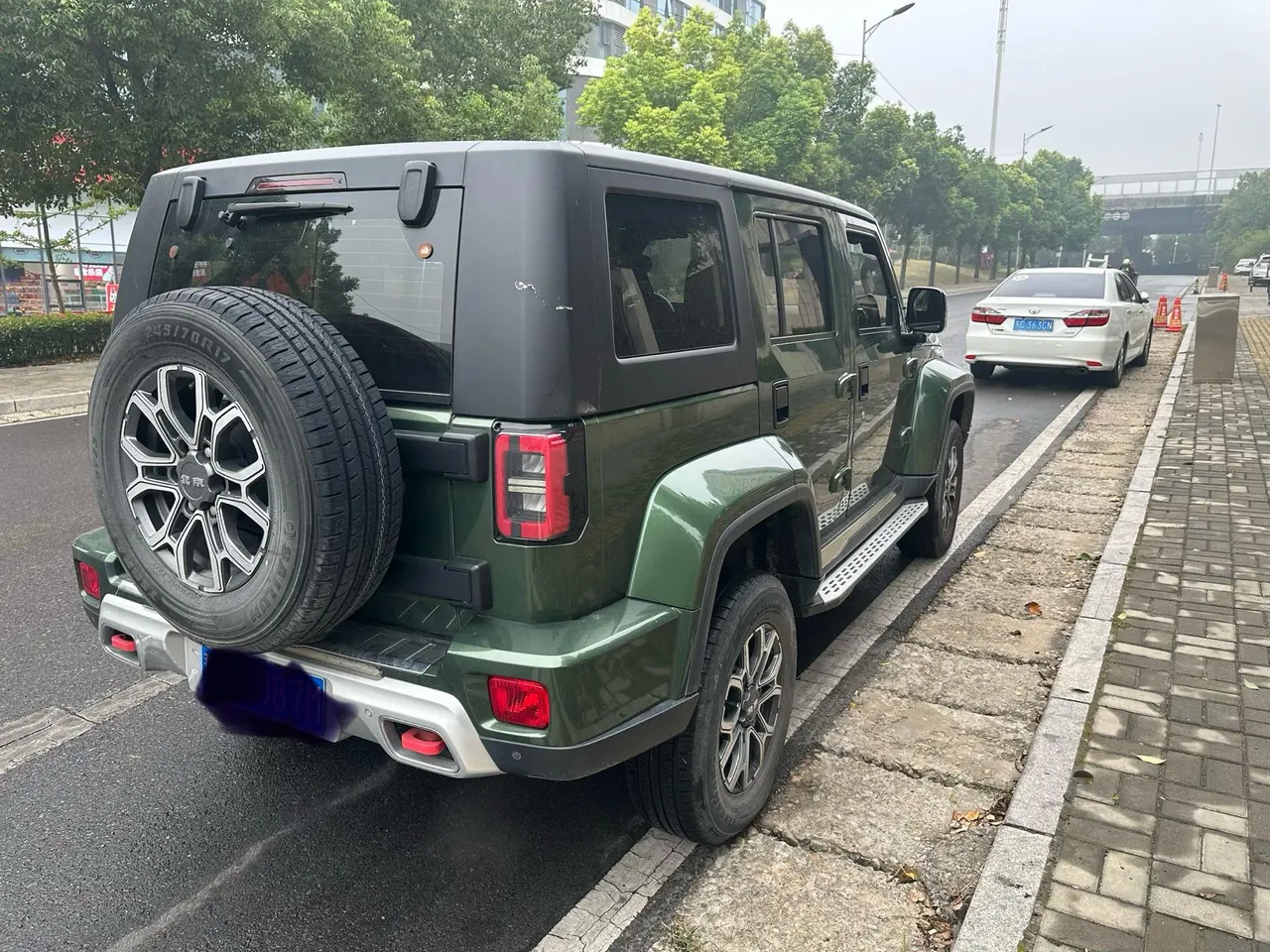 Beijing 2020 BJ40 2.0T 4-wheel drive city hunter version chivalrous automatic gear 3