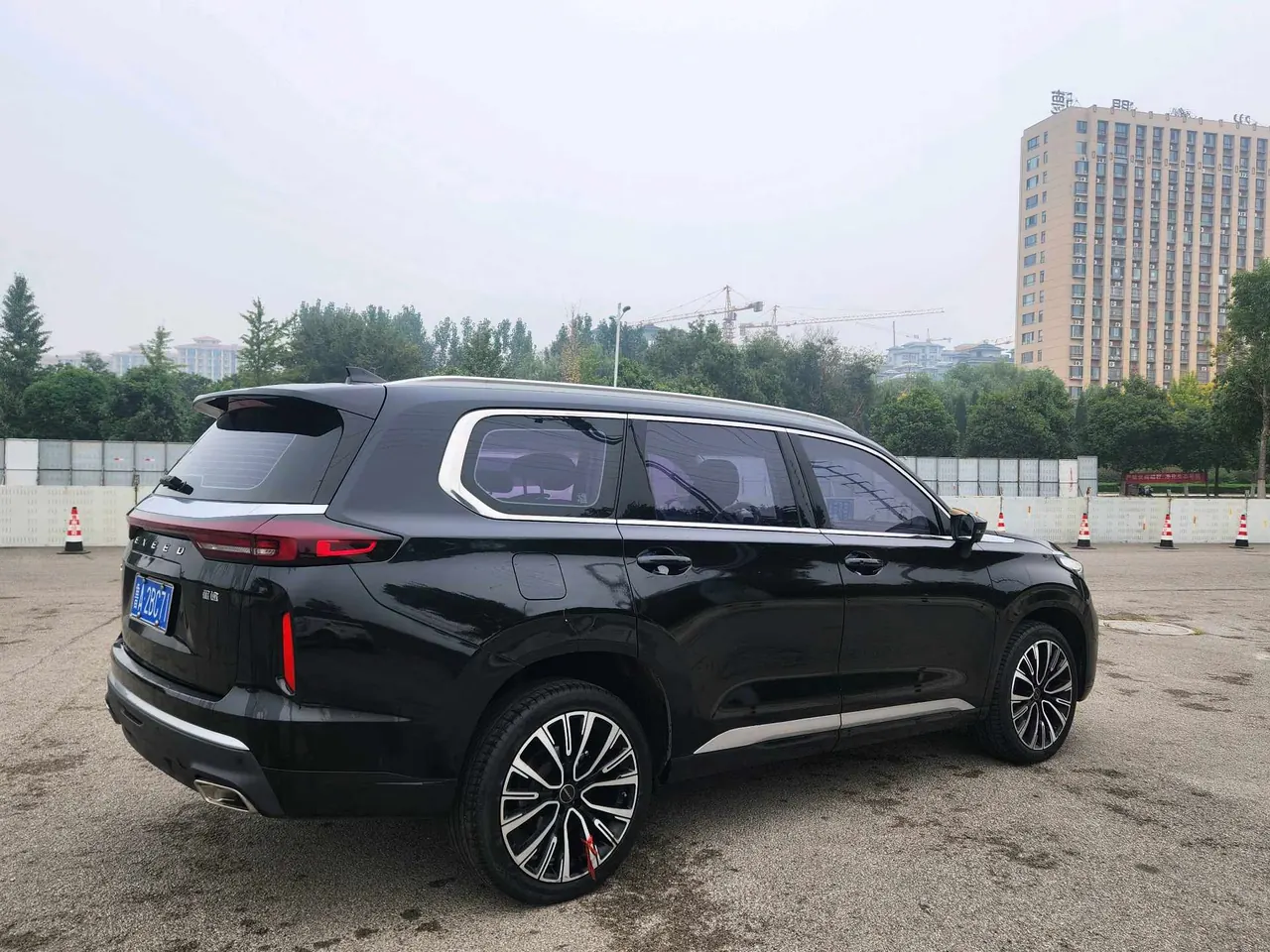 Xingtu 2021 Lanyue 2.0TGDI 390T Two-Drive Xingrui Edition Automatic Gear 5