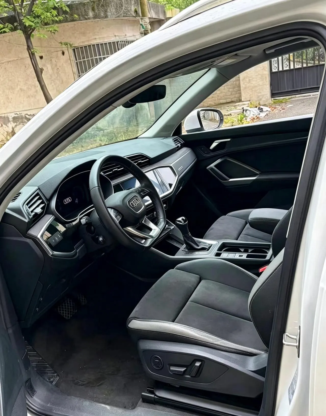 Audi 2021 Q3 1.4TFSI 35TFSI Fashion Elegant Automatic Gear 8