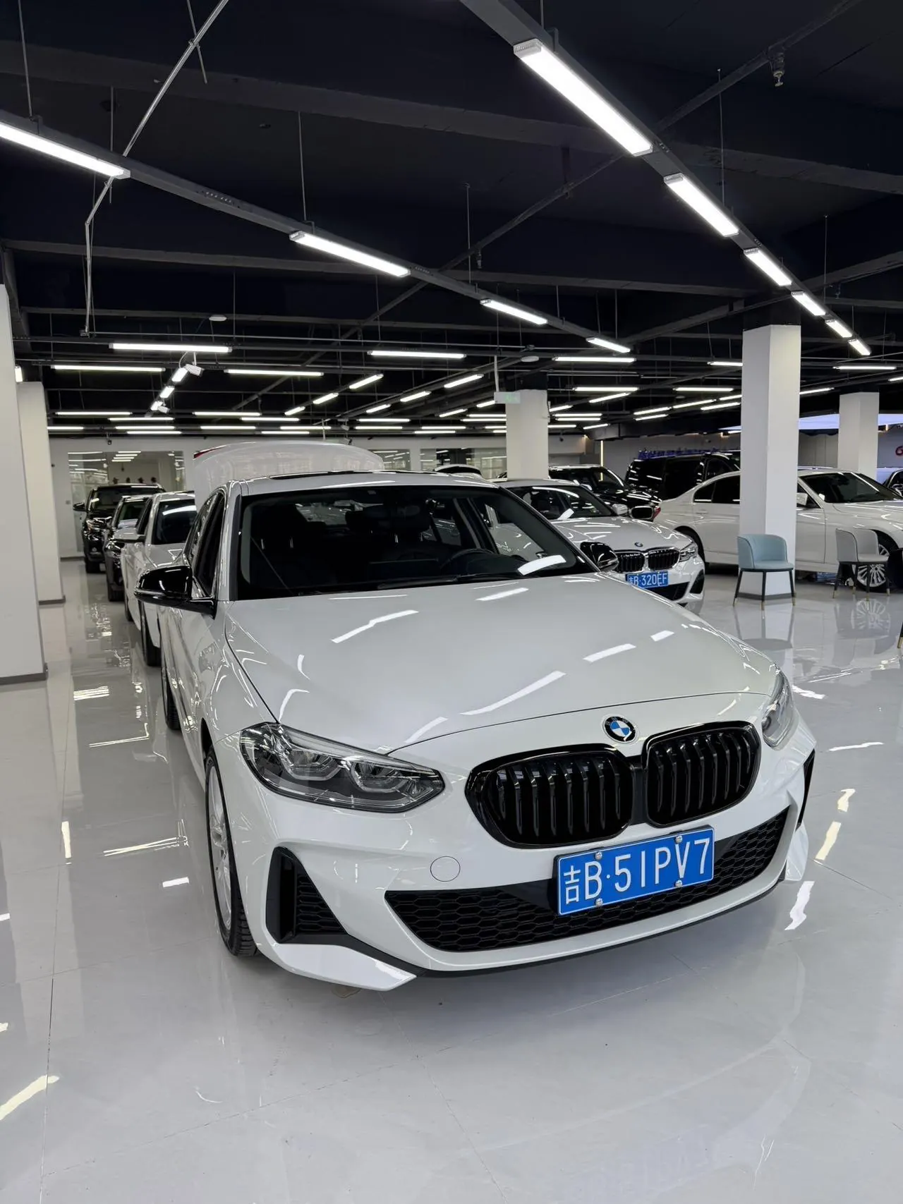 BMW 1 Series 2021 120i 1.5T M Sport Night Edition (facelift) Automatic 3