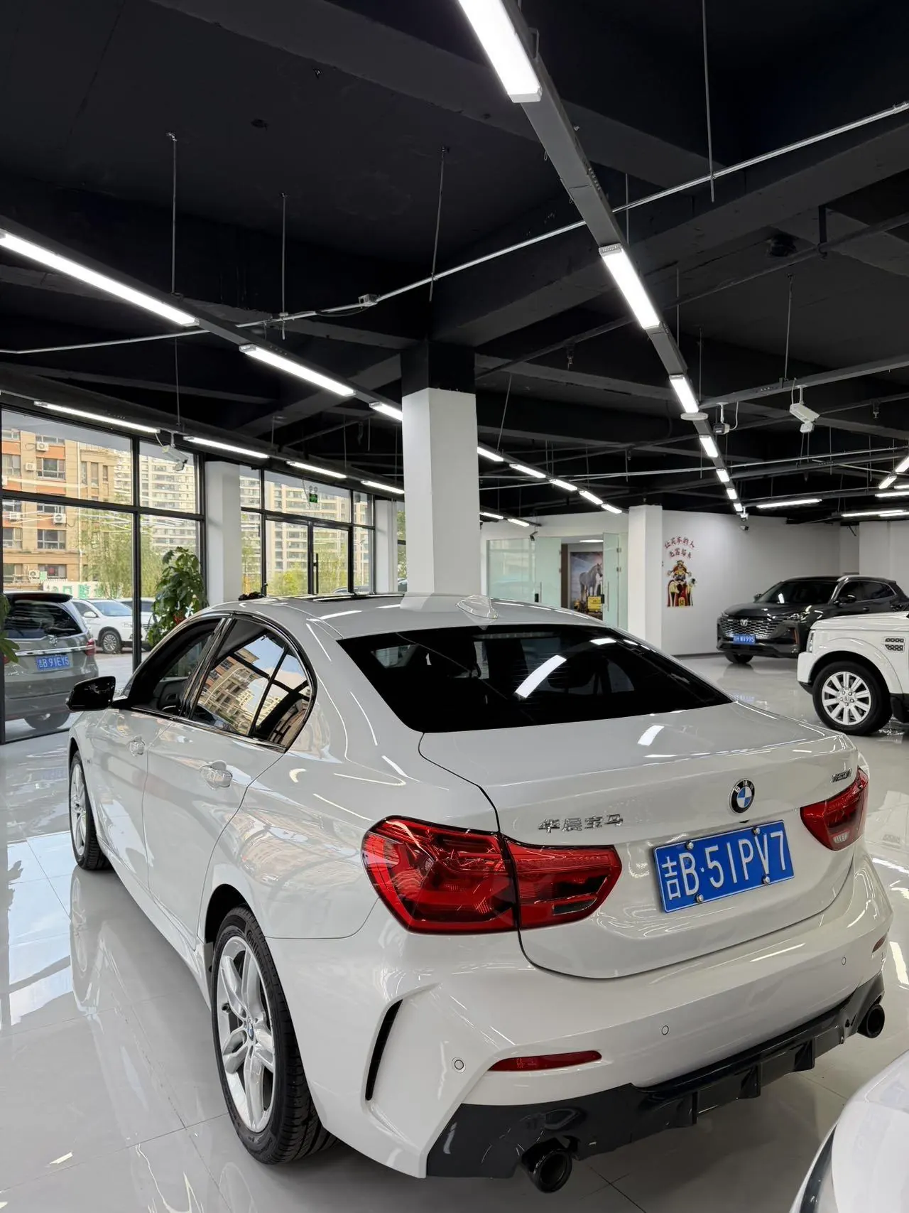 BMW 1 Series 2021 120i 1.5T M Sport Night Edition (facelift) Automatic 5