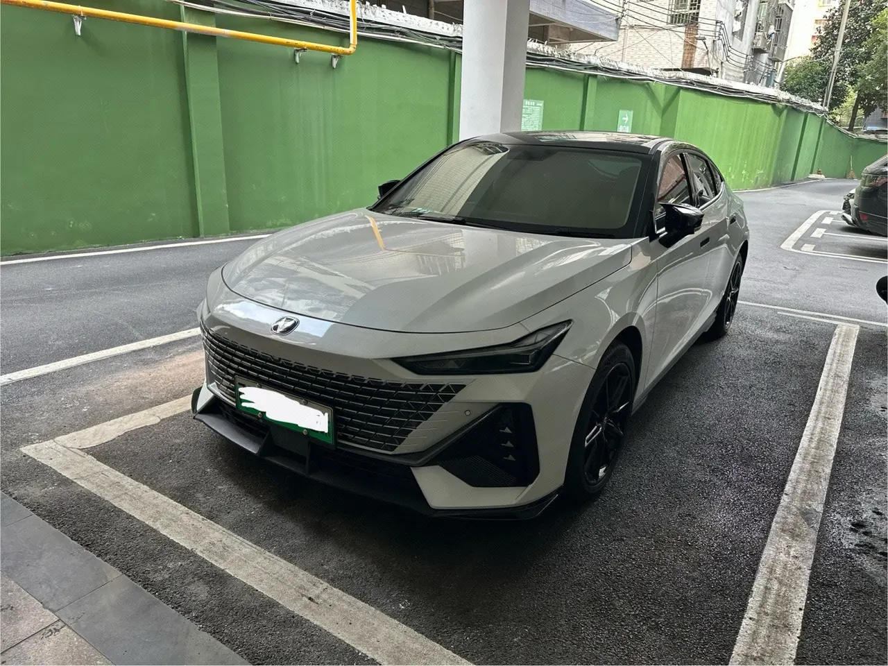 ChangAn 2023 UNI-V Smart Electric iDD 1.5T 113km Smart Fun (Fast Edition) Automatic Gear - View 1