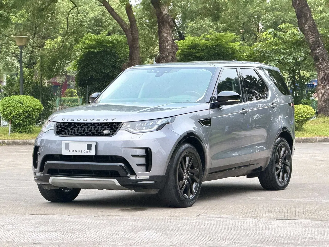 Land Rover Discovery (Imported) 2020 Discovery 52.0 T 30th Anniversary Special Edition Automatic Gear - View 1