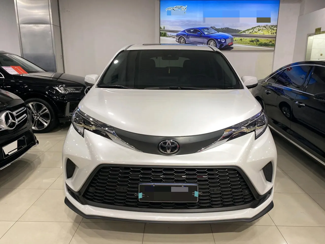 Toyota 2023 Grevia HYBRID 2.5 Stepless Comfort Edition Automatic Transmission 12