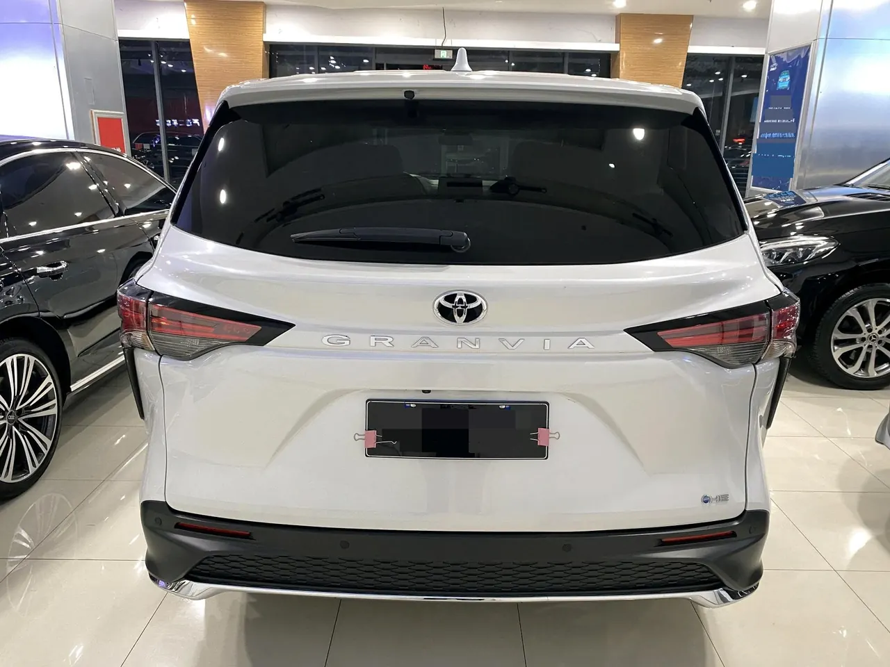 Toyota 2023 Grevia HYBRID 2.5 Stepless Comfort Edition Automatic Transmission 4