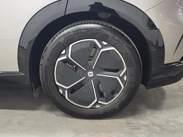 MI 2025 YU7 Long Endurance Rear Drive Automatic Gear 9