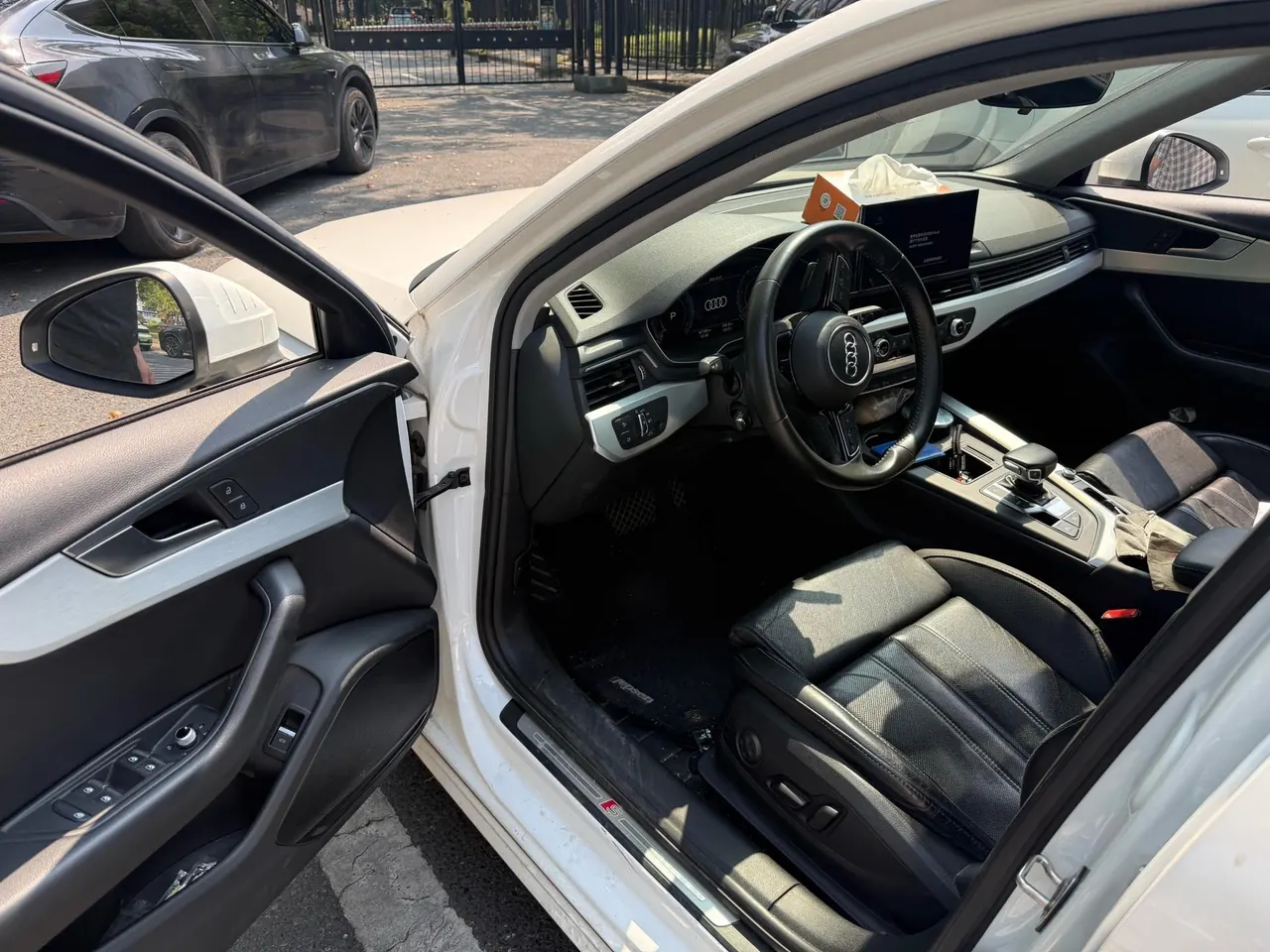 Audi 2020 A4L 2.0TFSI 40TFSI Fashion Dynamic Automatic 3