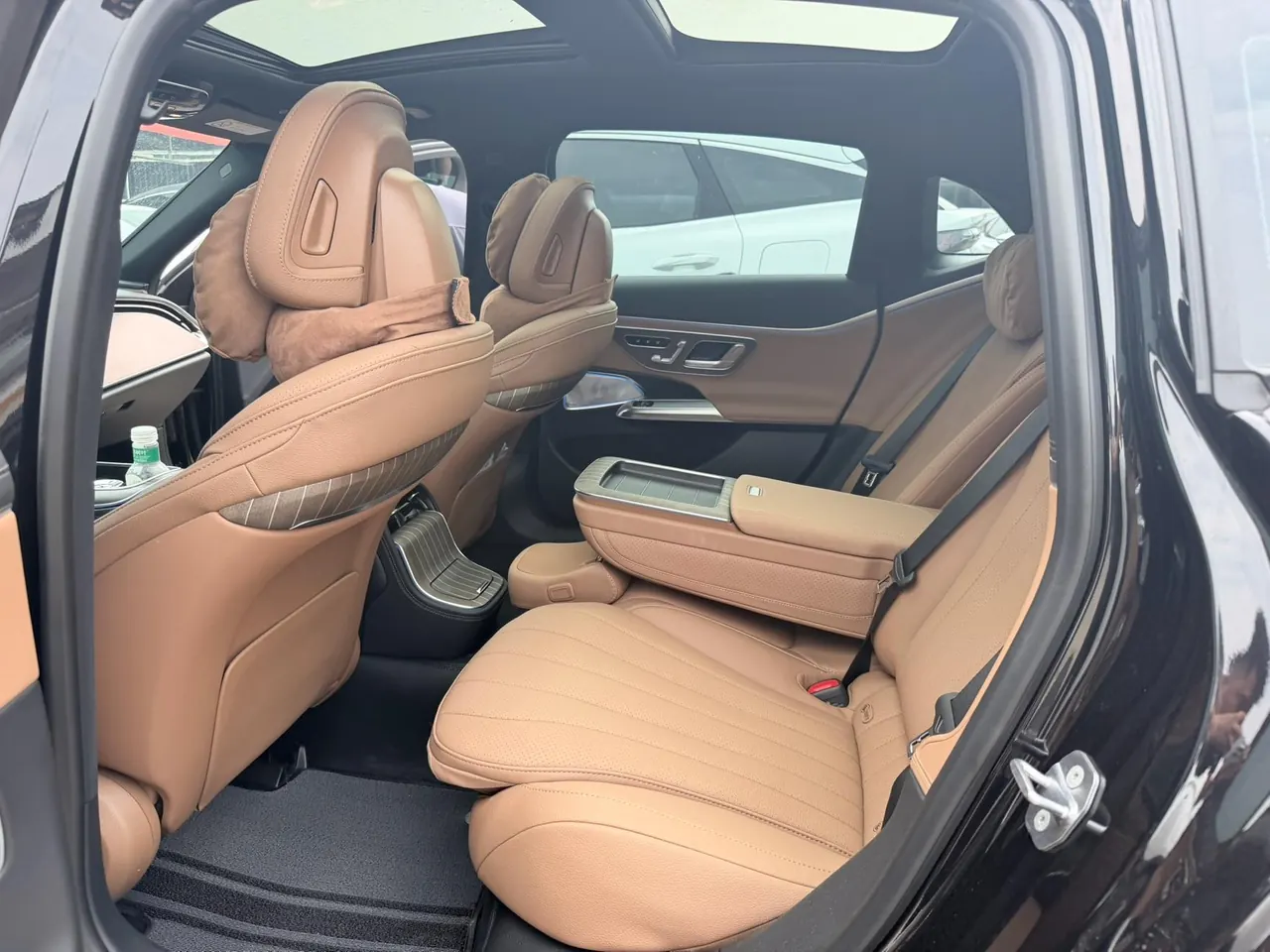 Mercedes Benz E-Class 2026 model E 300 L 48V 2.0T Luxury Edition Automatic 3