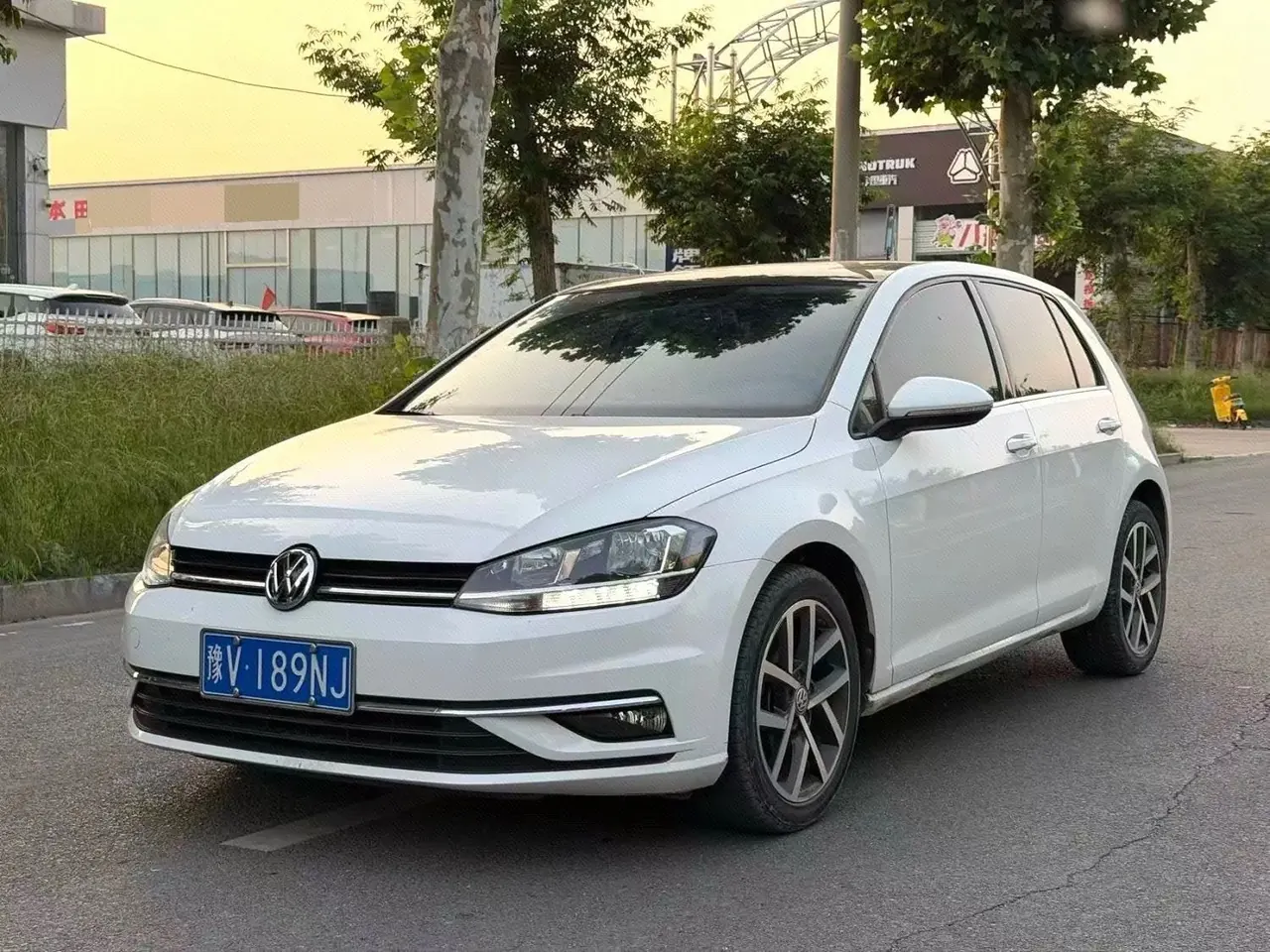 Открыть галерею: Volkswagen 2020 Golf 7 1.2TSI 200TSI Comfortable Automatic
