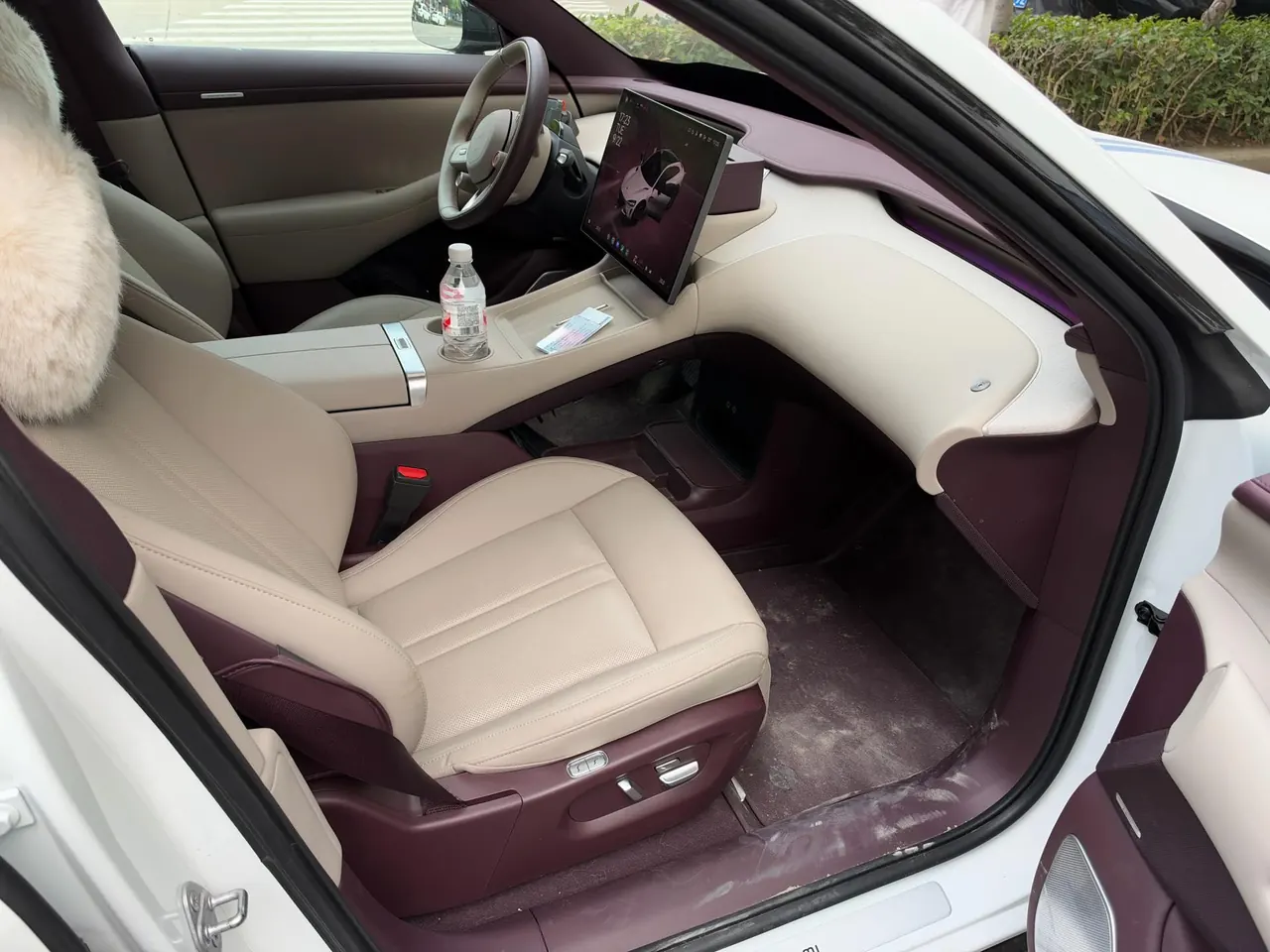 MI 2025 YU7 Long Endurance Four-wheel Drive Pro Edition Automatic Gear 9