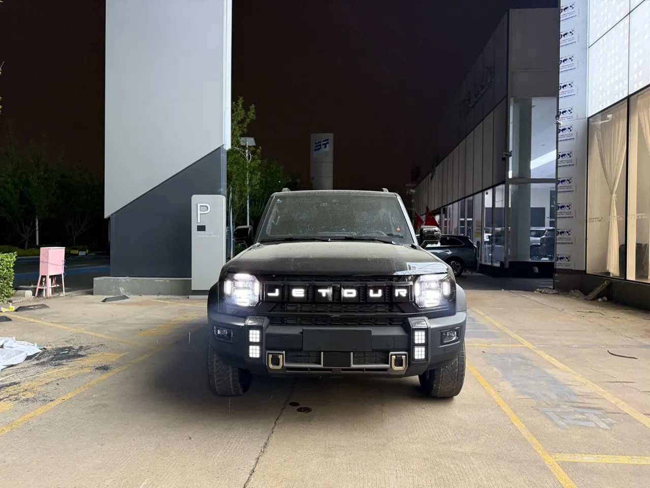 Jetour 2026 Travelers C- DM 1.5T 212km Crossing Automatic Gear 2