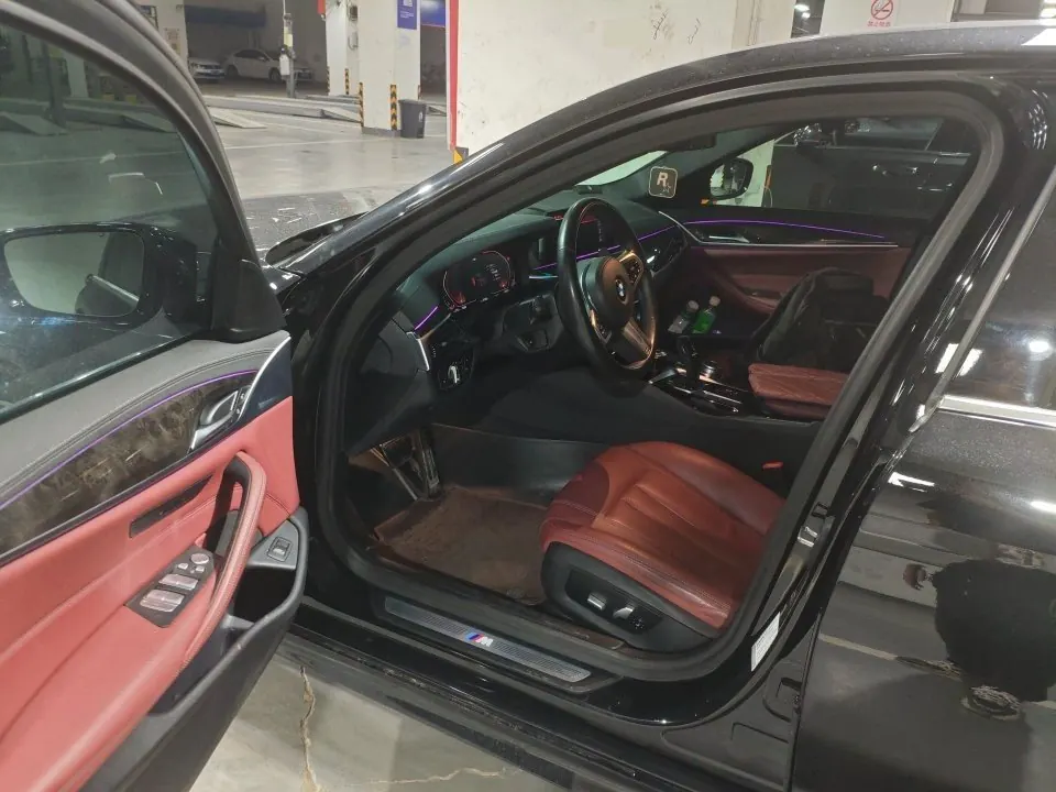 BMW 5 Series 2020 530Li 2.0T Leading M Sports Suit Automatic Gear 4