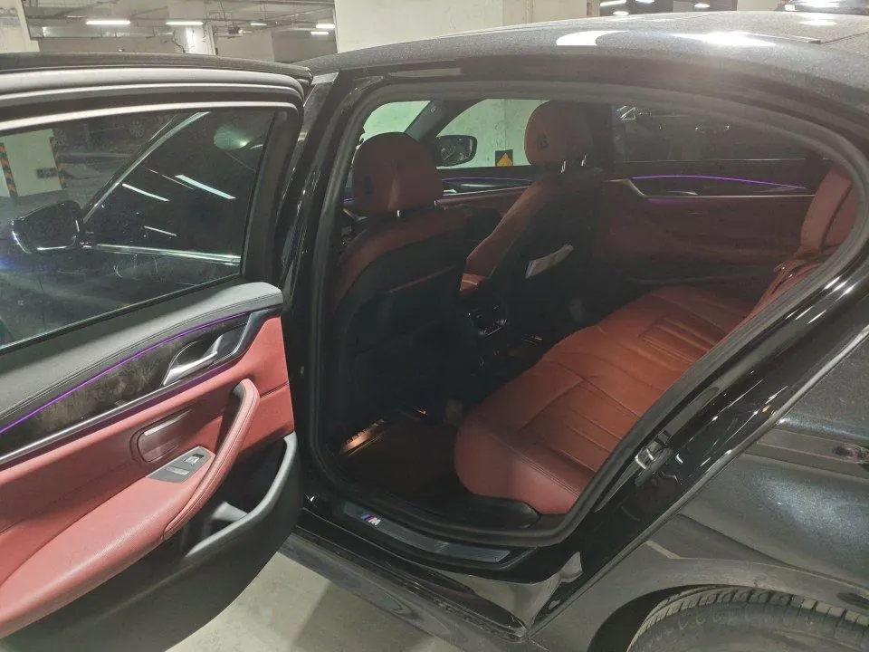 BMW 5 Series 2020 530Li 2.0T Leading M Sports Suit Automatic Gear 5