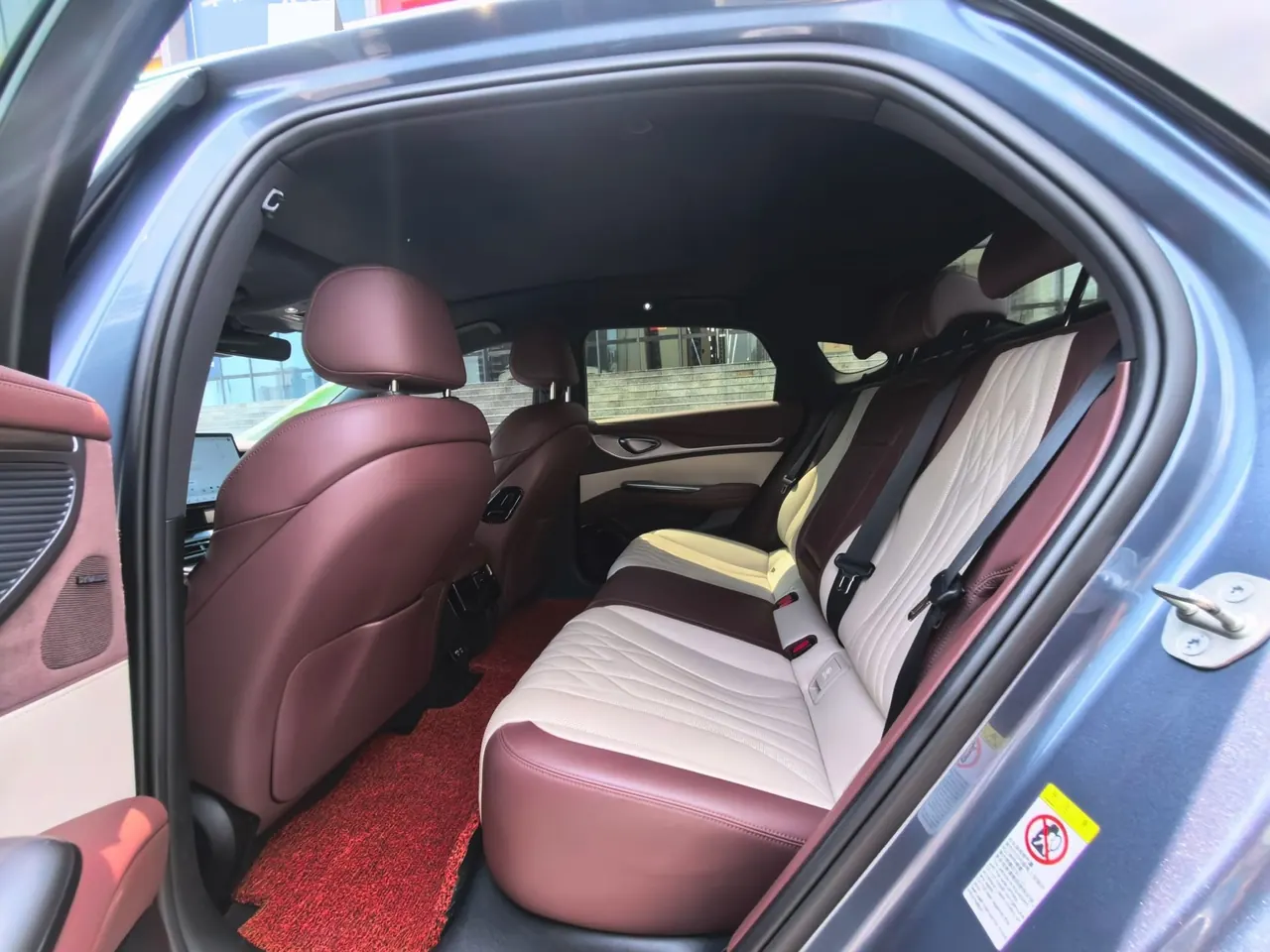 BYD 2023 Seal DM-i 1.5T Stepless 121km Flagship Automatic Gear 8