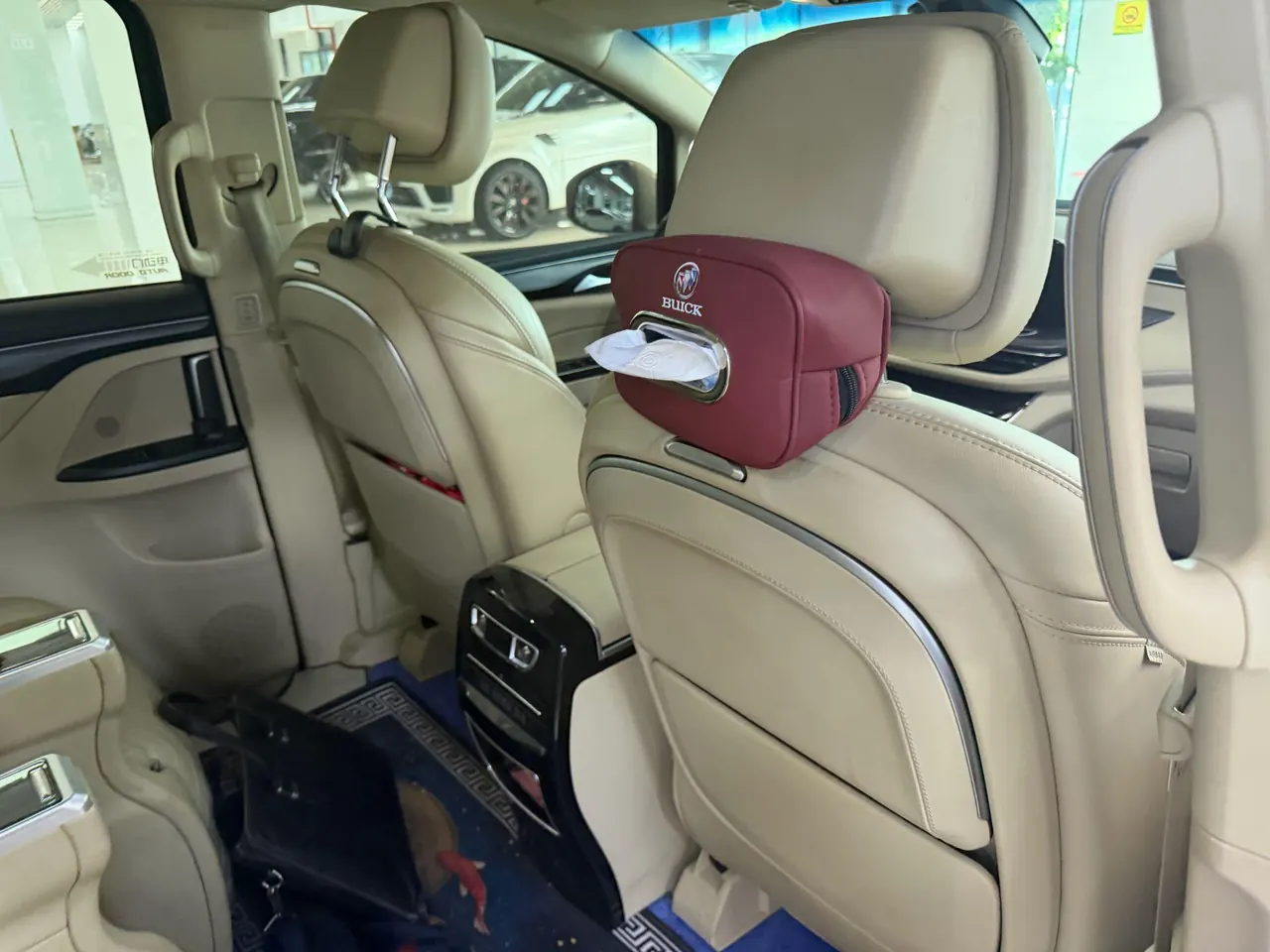 Buick 2022 GL8 ES Lu Zun 2.0T 653T Comfortable Automatic Gear 2