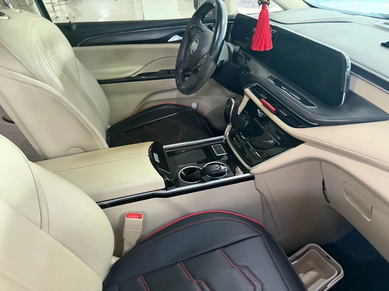 Buick 2022 GL8 ES Lu Zun 2.0T 653T Comfortable Automatic Gear 3