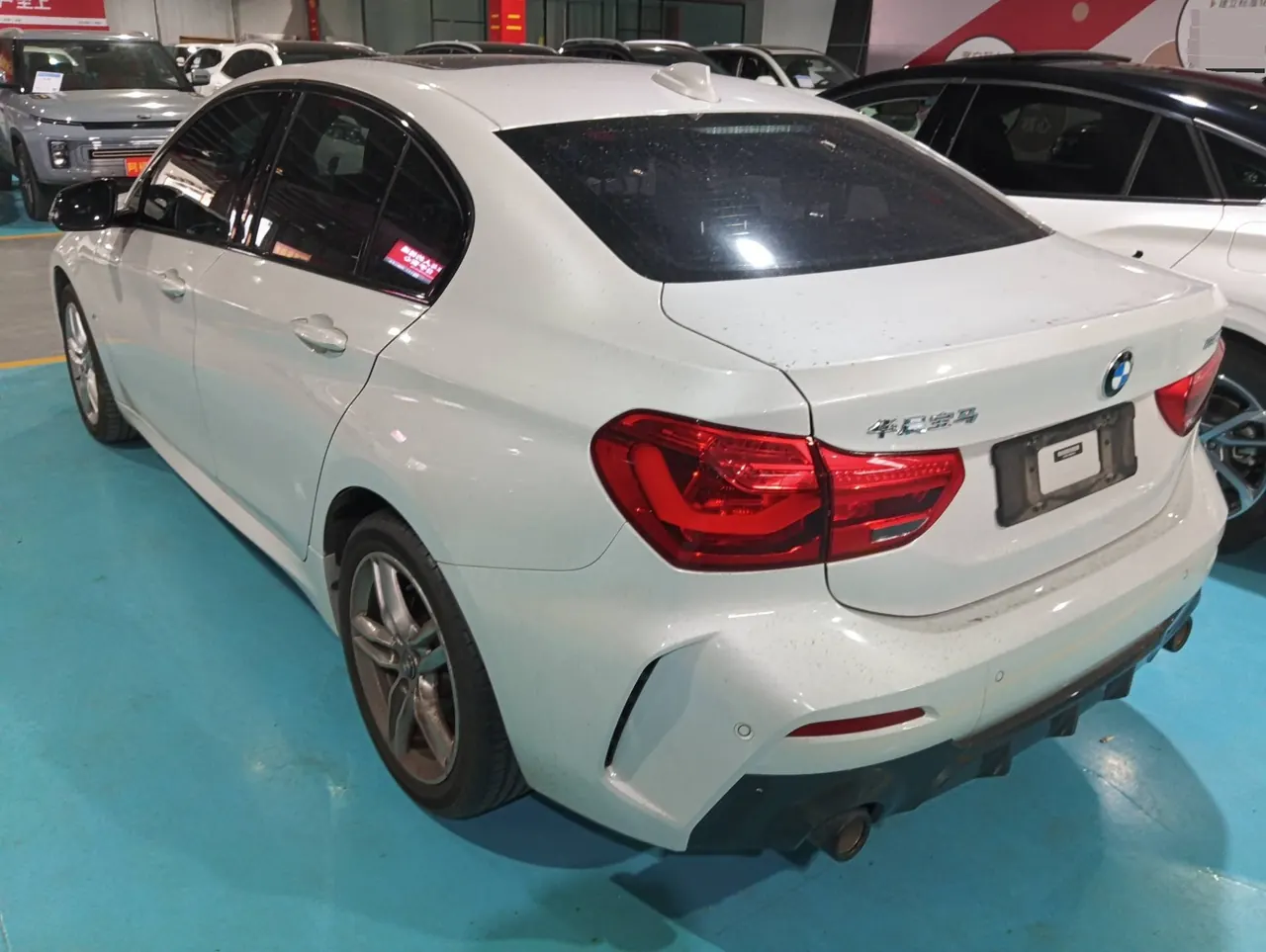 BMW 1 Series 2022 120i 1.5T M Sports Obsidian Night Edition Automatic Gear 3