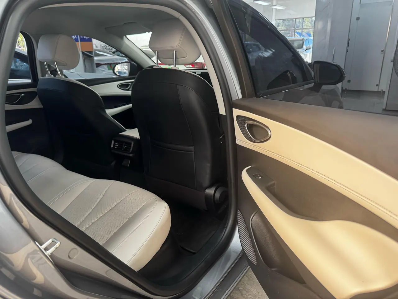 BYD 2025 seals 05 DM-i 1.5 stepless smart driving version 55KM luxury automatic gear 10