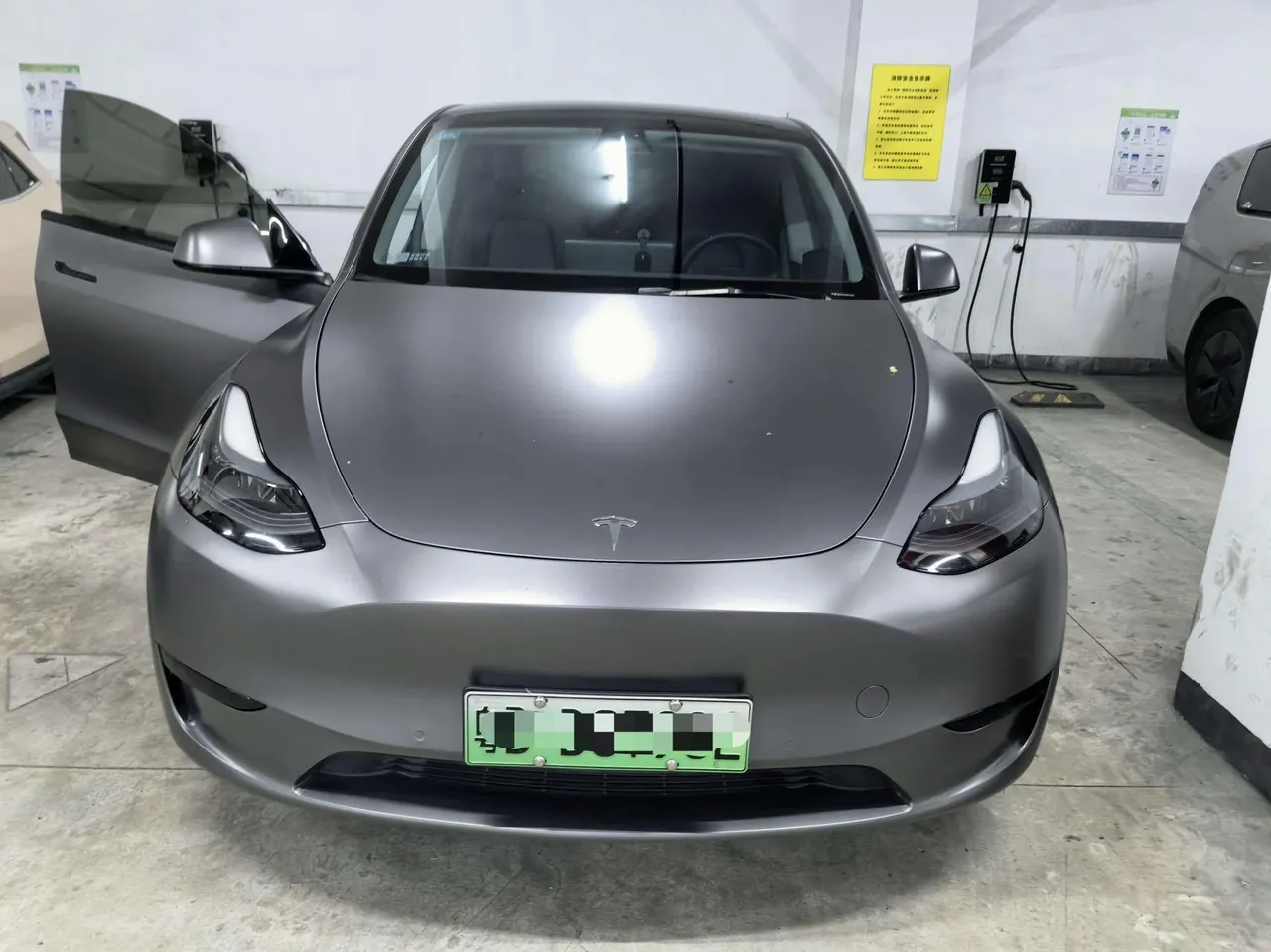 Tesla 2022 Model Y rear-wheel drive version (facelift) automatic gear 2