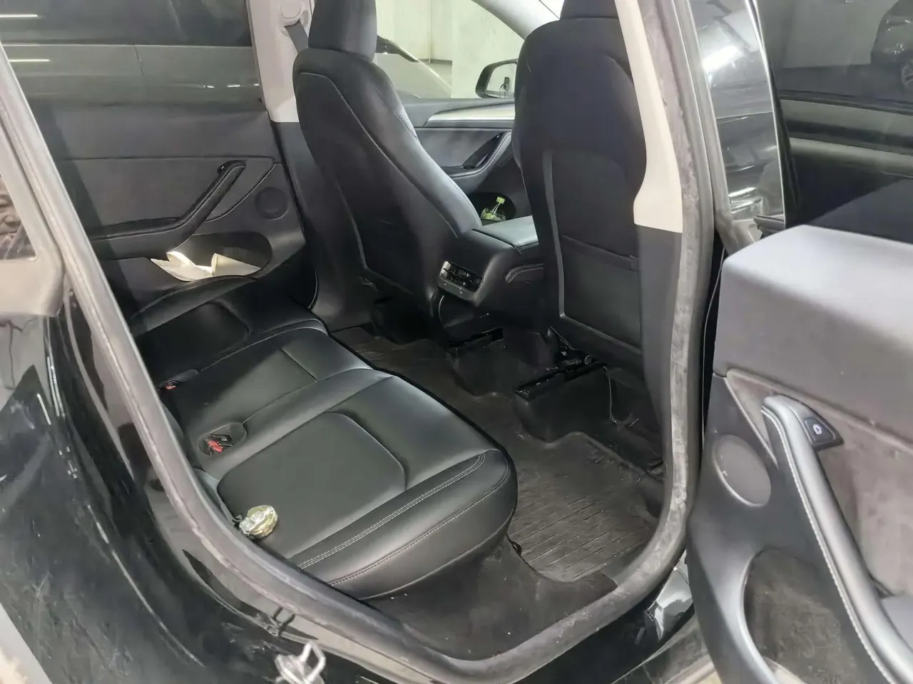 Tesla 2022 Model Y rear-wheel drive version (facelift) automatic gear 3