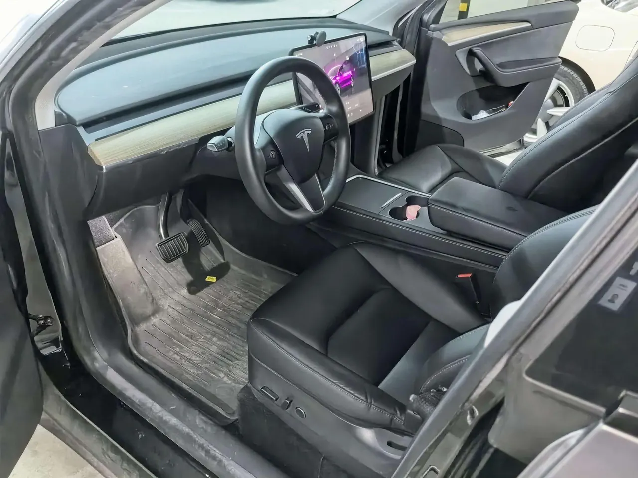 Tesla 2022 Model Y rear-wheel drive version (facelift) automatic gear 5