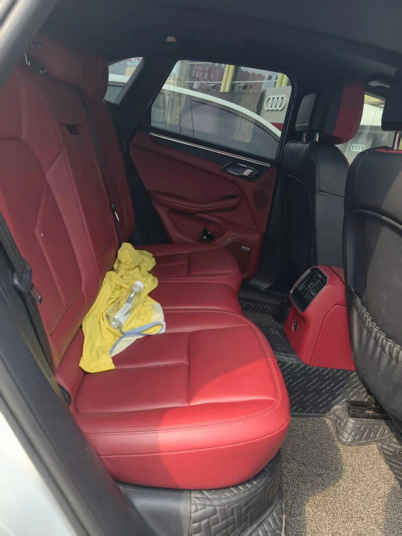 Porsche Macan (Imported) 2022 Macan 2.0T Automatic Gear 3