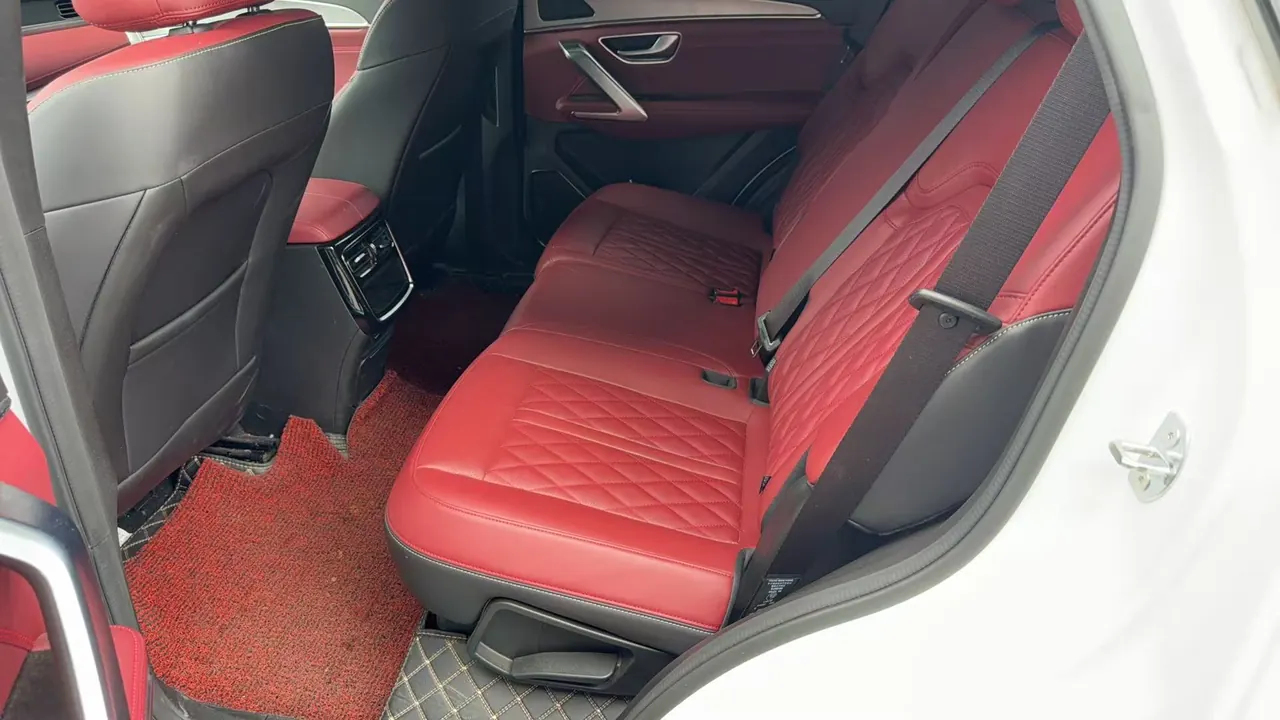 Jetour 2025 X70 PLUS 1.5T Champion Edition PRO 5-seater automatic transmission 4