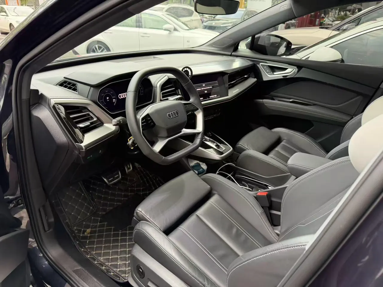 Audi 2022 Q4 e-tron 40 Creation Edition Automatic Gear 2