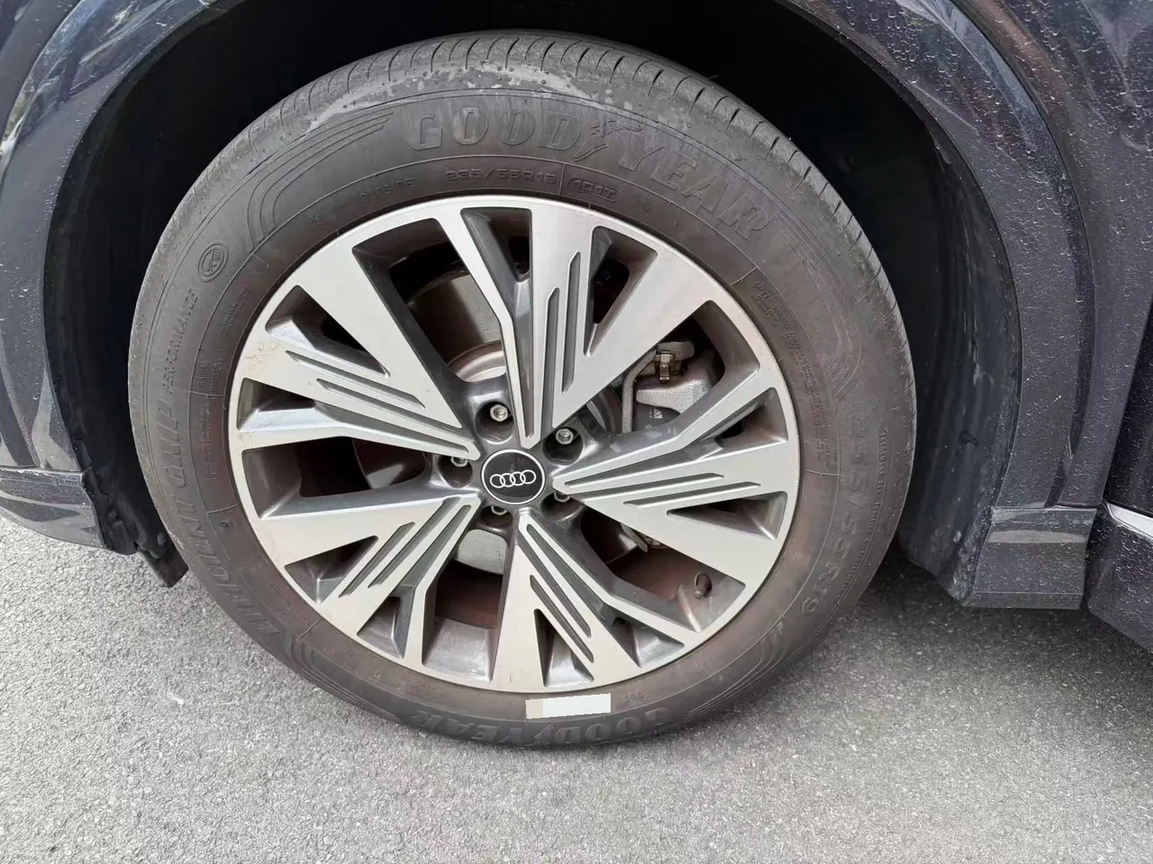 Audi 2022 Q4 e-tron 40 Creation Edition Automatic Gear 5