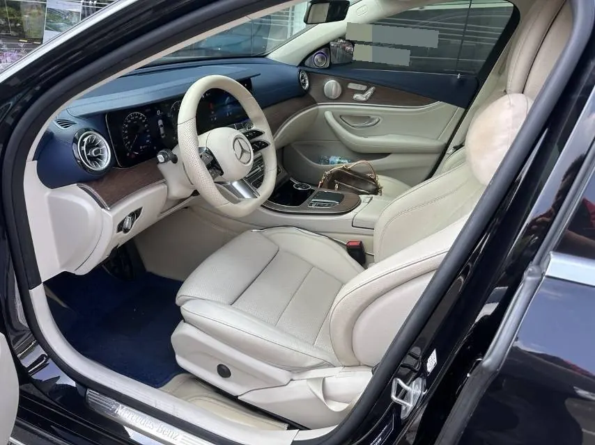 Mercedes Benz E Class 2022 E 300 L 2.0T Luxury (Change 2) Automatic Gear 3