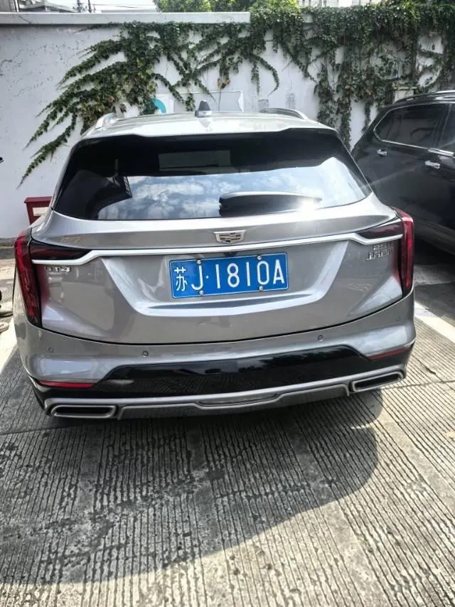 Cadillac 2023 GT4 48V 1.5T 25T Luxury Automatic Gear 5