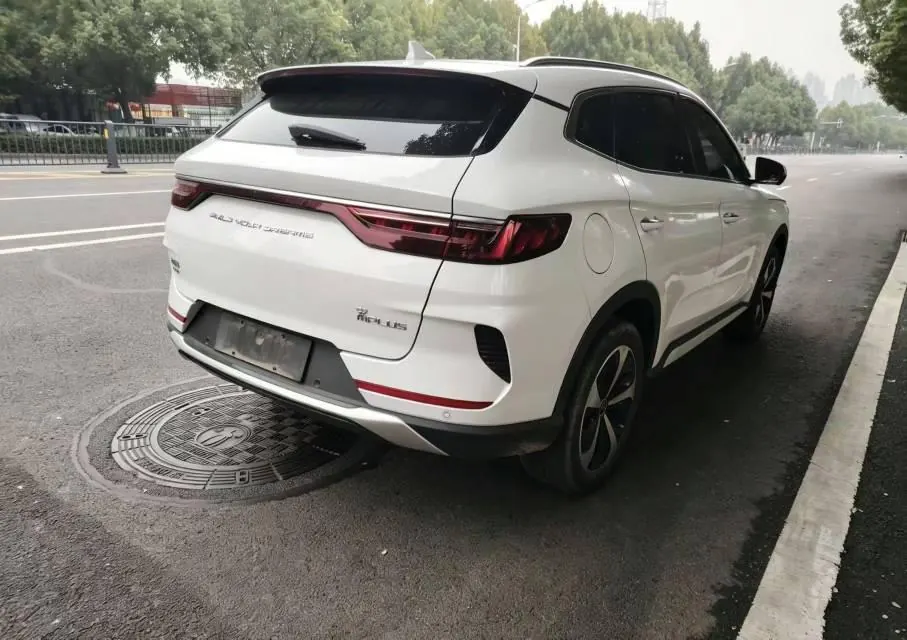 BYD Song PLUS New Energy 2022 Song PLUS DM-i 1.5 Stepless 110KM Flagship PLUS 5G Edition Automatic Gear 9
