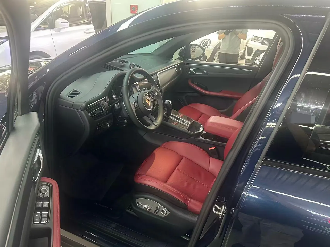 Porsche Macan (Imported) 2023 Macan 2.0T Automatic Gear 4