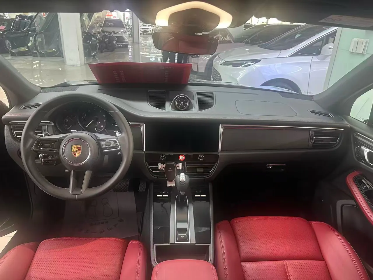 Porsche Macan (Imported) 2023 Macan 2.0T Automatic Gear 6