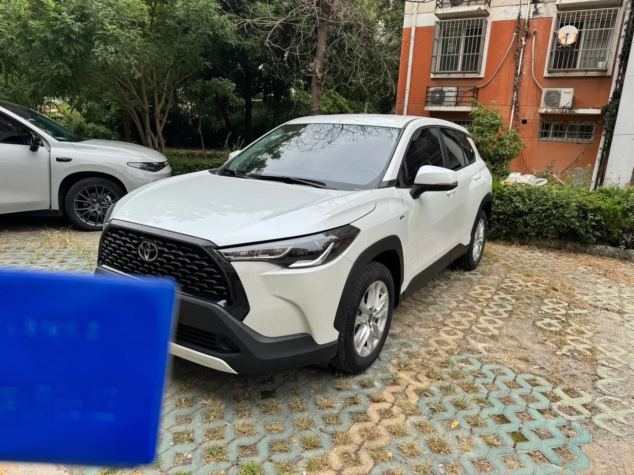 Open image lightbox: Toyota 2024 Corolla Ruiyuan Dual Engine 2.0 Stepless Intelligent Electric Hybrid Pioneer Edition Automatic Gear