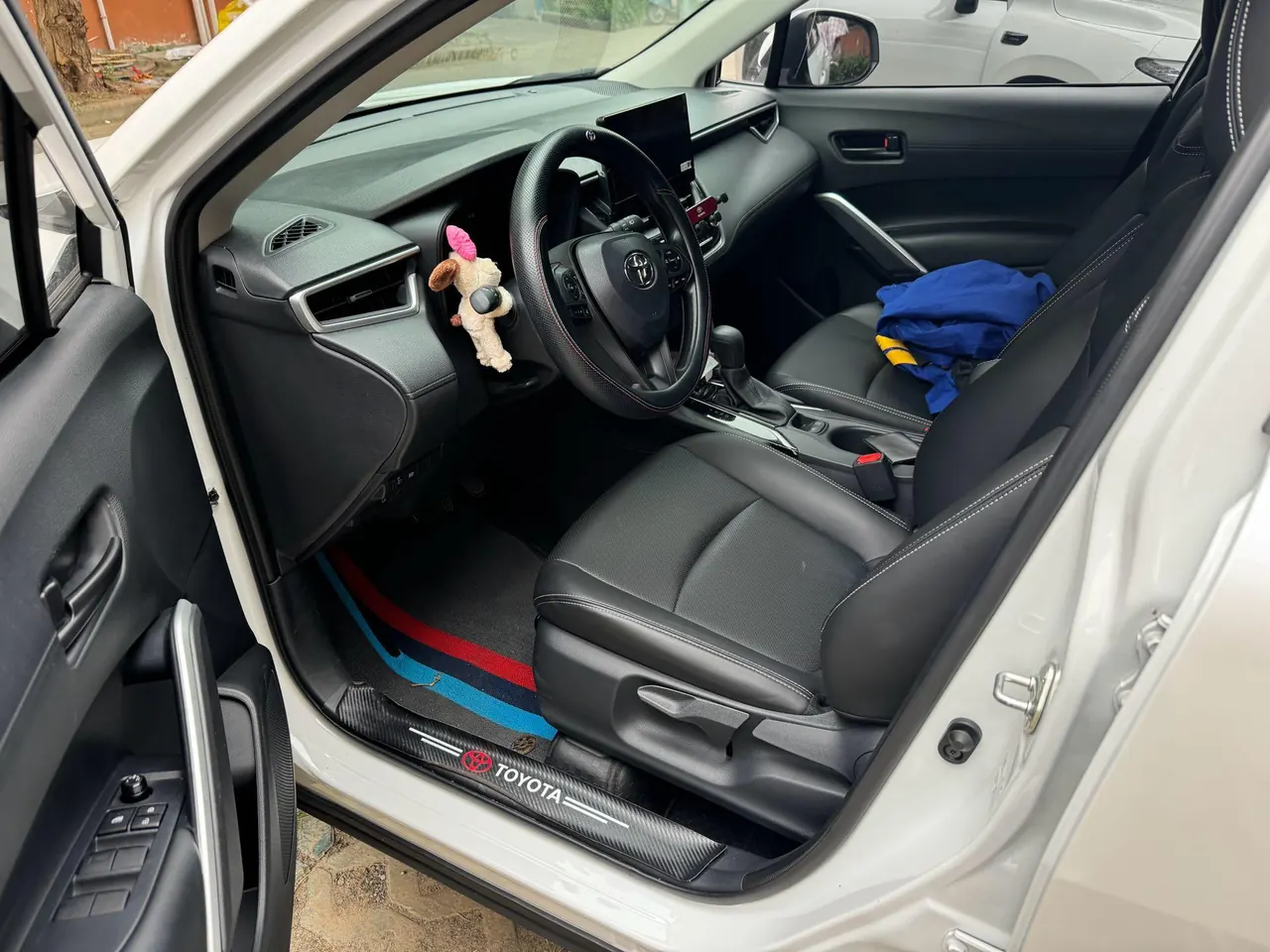 Toyota 2024 Corolla Ruiyuan Dual Engine 2.0 Stepless Intelligent Electric Hybrid Pioneer Edition Automatic Gear 5