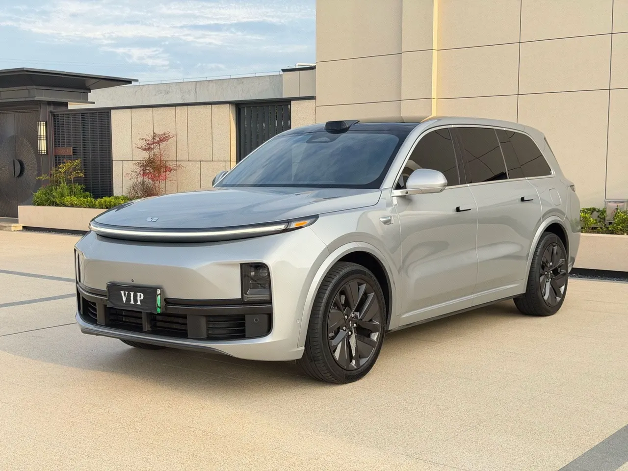 Открыть галерею: Li 2022 L9 1.5T Max Edition Automatic Gear