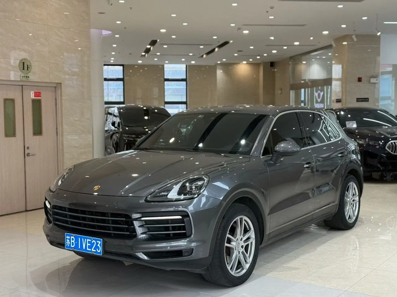 Porsche Cayenne (Imported) 2022 Cayenne 3.0T Platinum Edition Automatic Gear - View 1