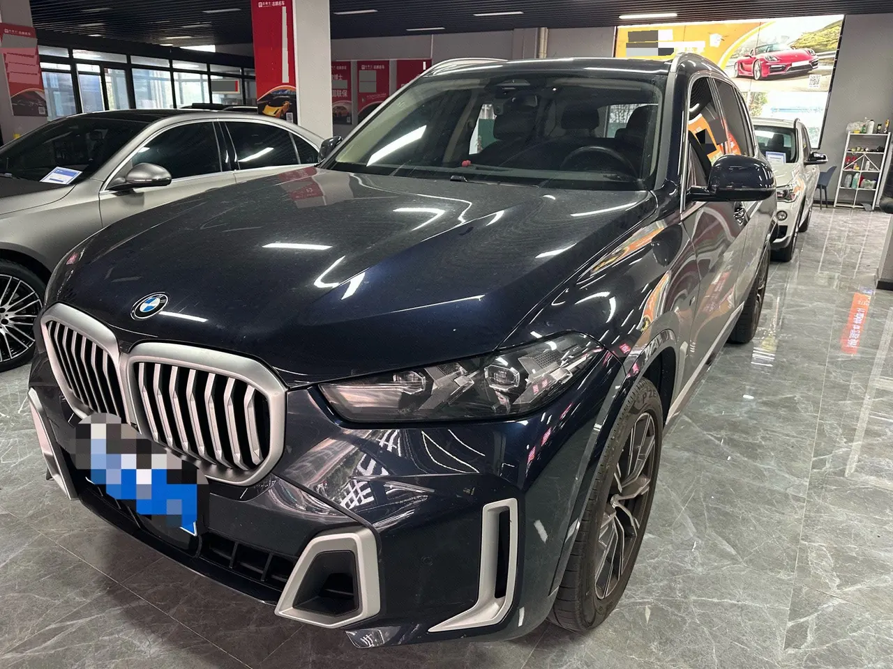 Open image lightbox: BMW 2023 X5 xDrive30Li 48V 2.0T M sports suit automatic gear
