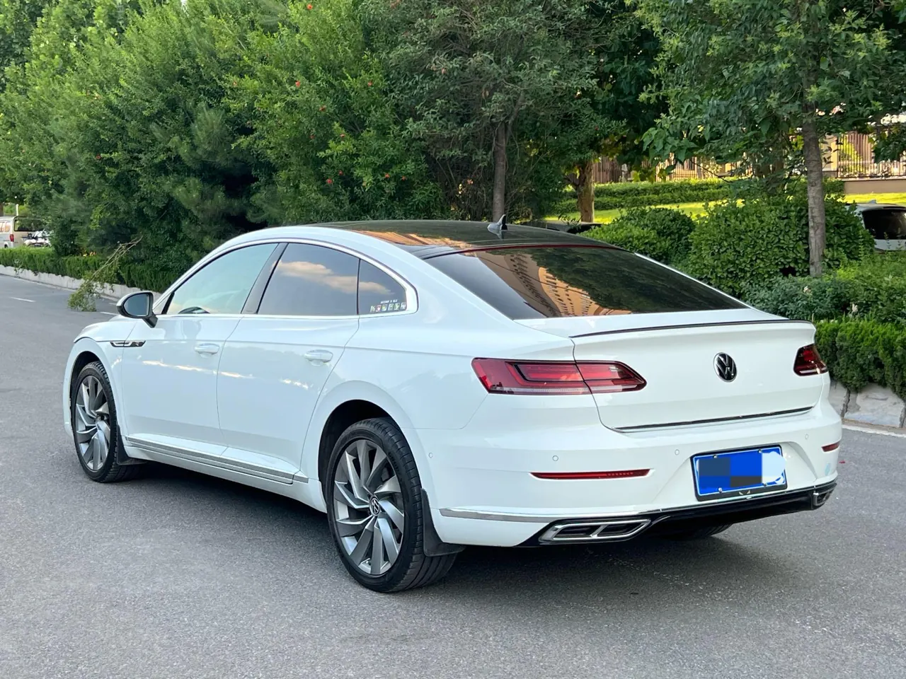 Volkswagen 2024 CC 2.0TSI 380TSI eye-catching automatic gear 9