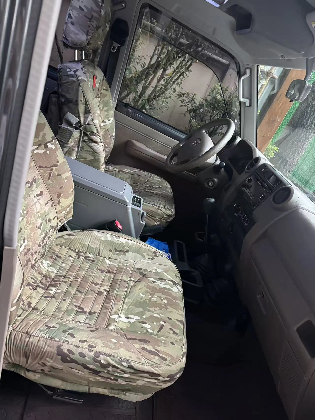 Toyota Land Cruiser (Imported) 2020 Land Cruiser 4.0 Middle East Manual 5
