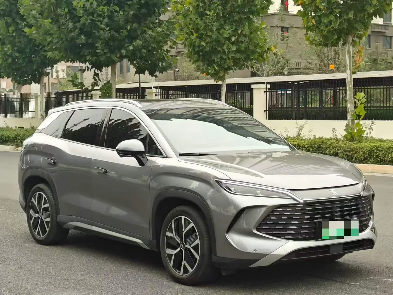 BYD 2024 Song L DM-i 1.5 Stepless 160km Exceed Automatic Transmission 3