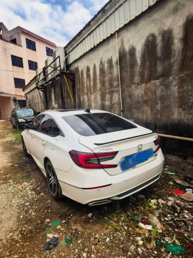Honda 2022 10th Generation Accord 1.5T Stepless 260TURBO Magic Night Premium Edition Automatic Gear 3