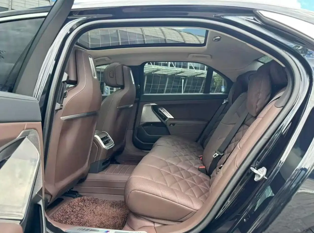 BMW 7 Series (Imported) 2023 735Li 48V 3.0T M Sports Suit Automatic Gear 4