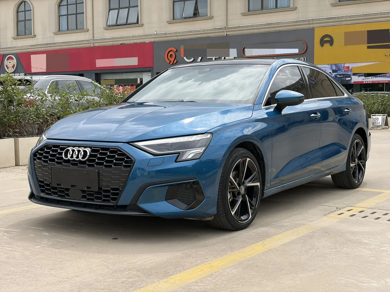 Открыть галерею: Audi 2022 A3L Limousine 1.4TFSI 35TFSI Fashion Elegant Automatic