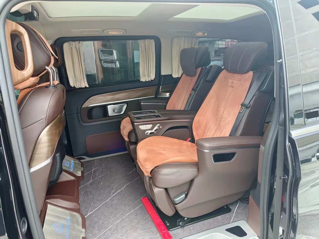 Mercedes Benz V 2022V 260 L 2.0T Premium Edition Automatic Gear 3
