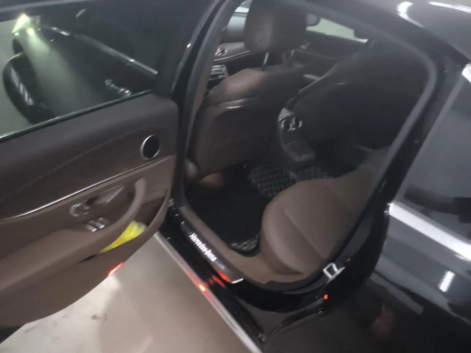 Mercedes Benz E-Class 2022 E 260 L 4MATIC 2.0T Automatic 3